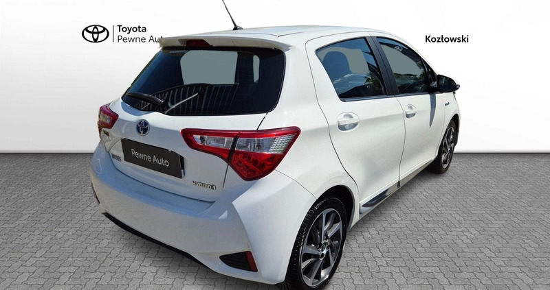 Toyota Yaris cena 64950 przebieg: 52808, rok produkcji 2018 z Żychlin małe 232